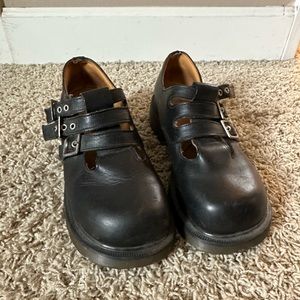 Vintage black 3 strap dr martens Mary Jane’s size 9
